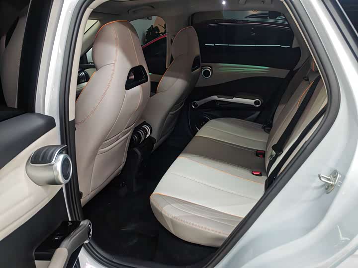 Фото 3 - BYD Yuan Plus