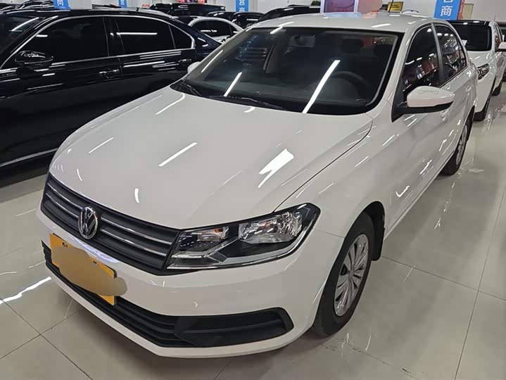 Фото 1 - Volkswagen Santana