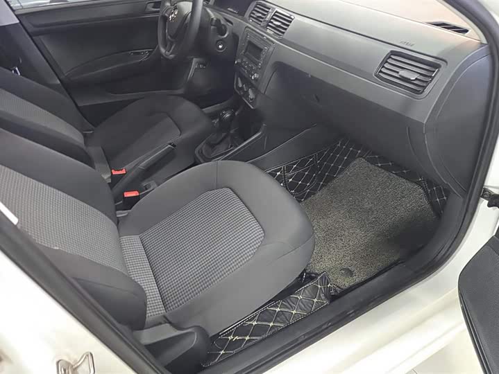 Фото 8 - Volkswagen Santana