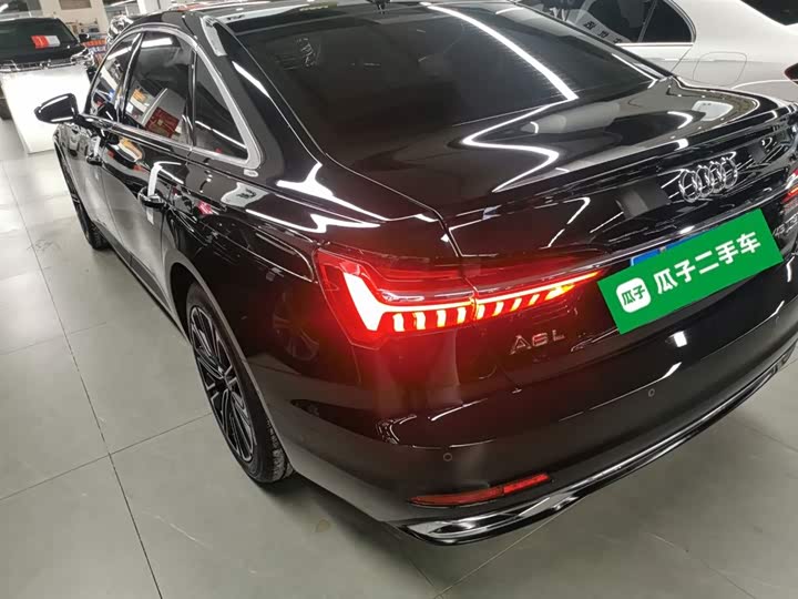 Фото 5 - Audi A6L