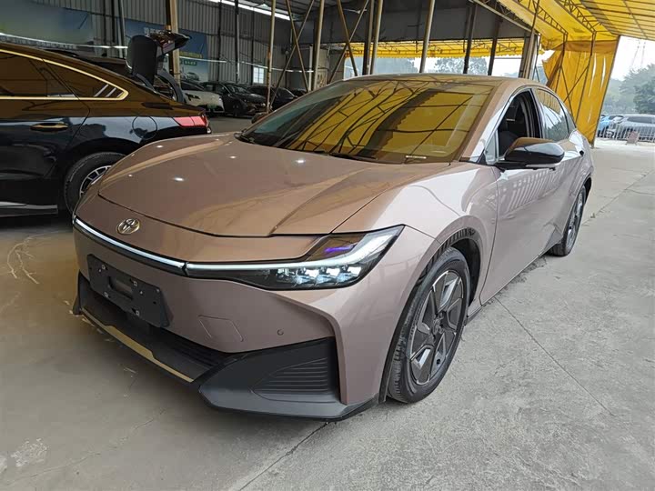 Фото 1 - Toyota bZ3