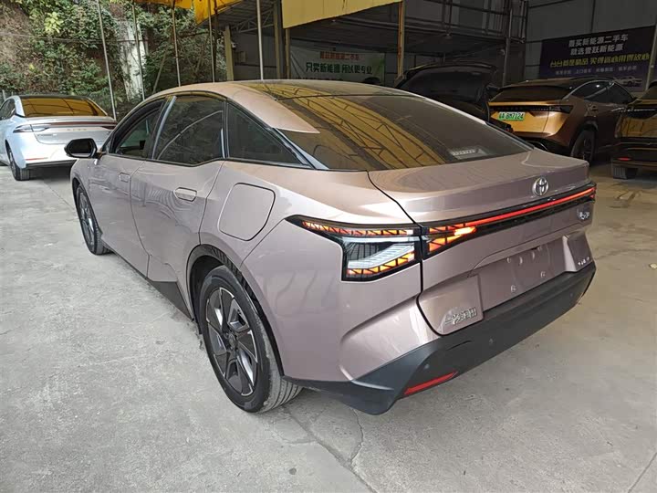 Фото 4 - Toyota bZ3