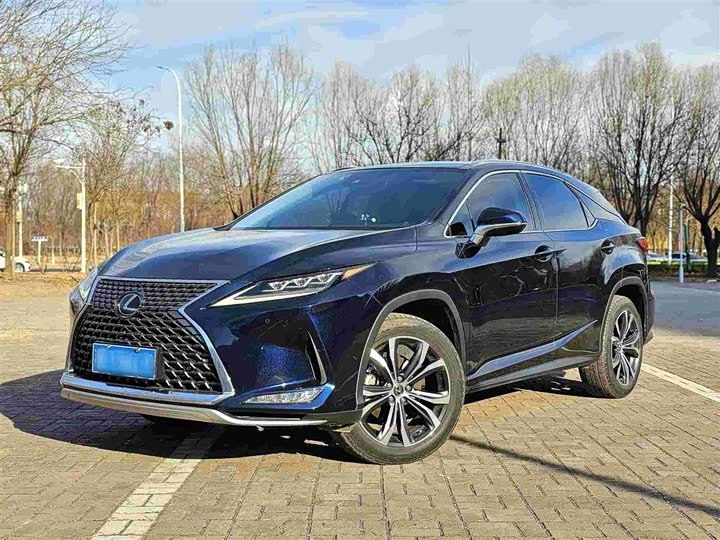 Фото 1 - Lexus RX