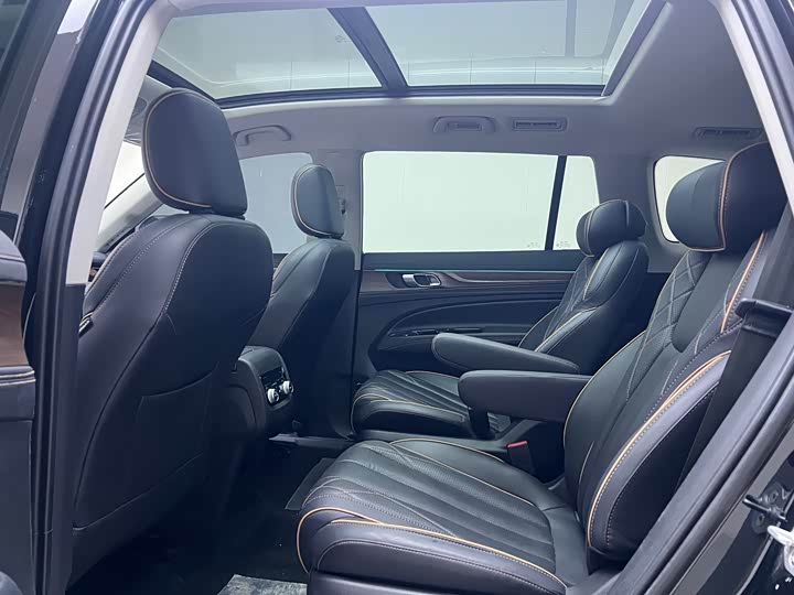 Фото 6 - Ford Equator