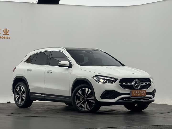 Фото 3 - Mercedes-Benz GLA-Class