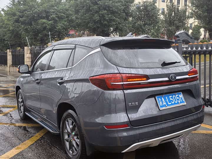 Фото 8 - BYD Song