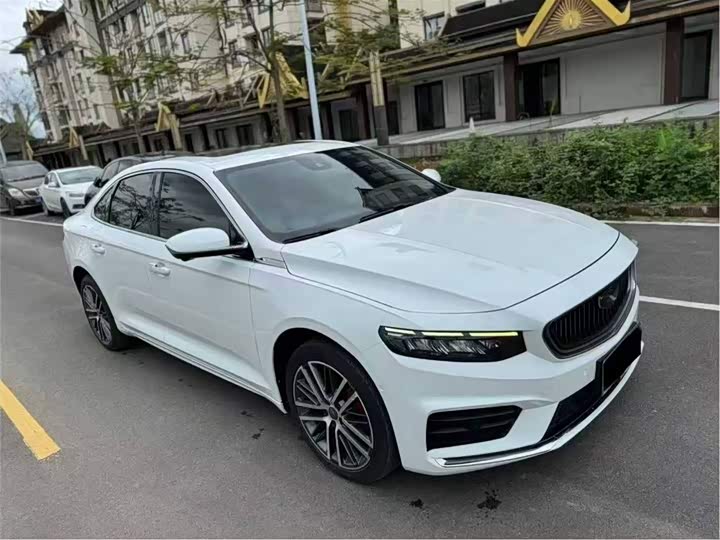 Фото 2 - Geely Preface