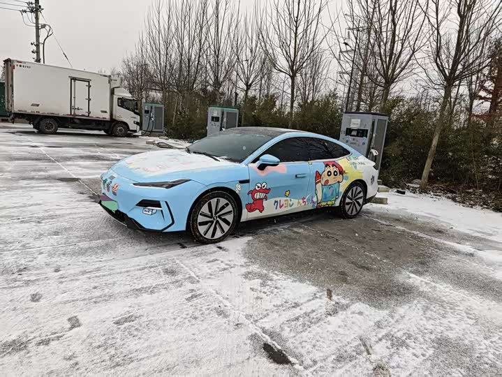 Фото 2 - Geely Galaxy E8