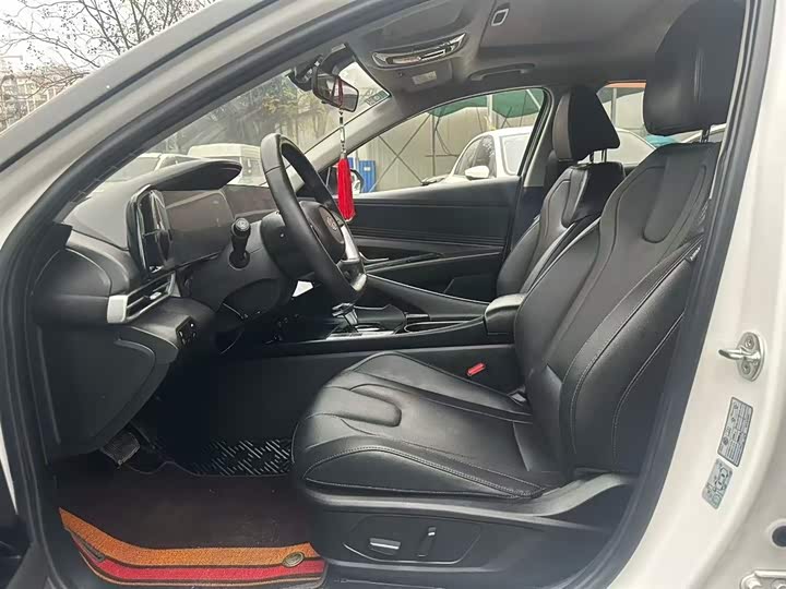 Фото 5 - Hyundai Elantra N line