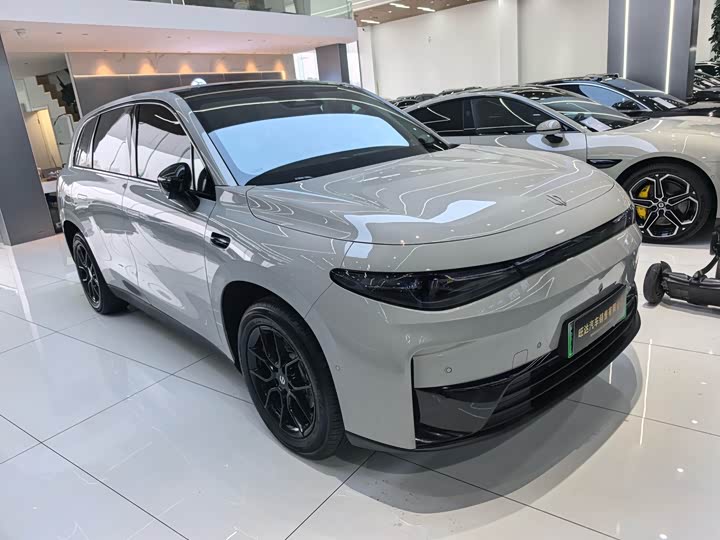 Фото 2 - Leapmotor C10