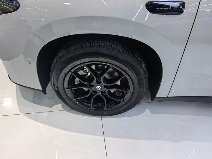 Фото 3 - Leapmotor C10