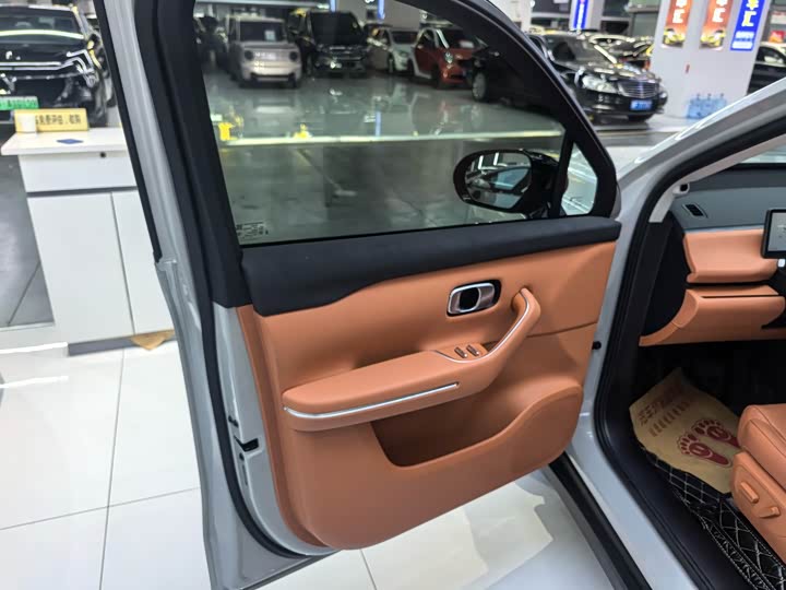 Фото 6 - Leapmotor C10