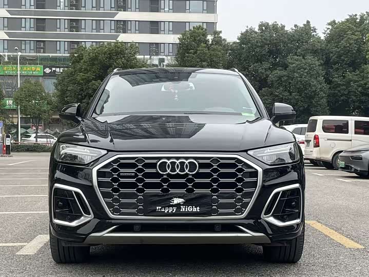 Фото 2 - Audi Q5L