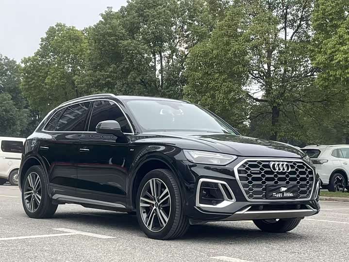 Фото 3 - Audi Q5L