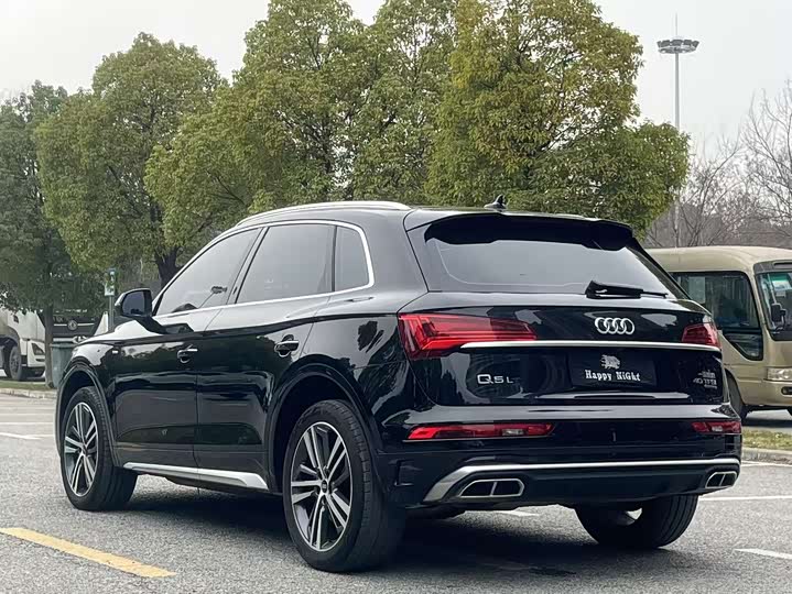 Фото 4 - Audi Q5L