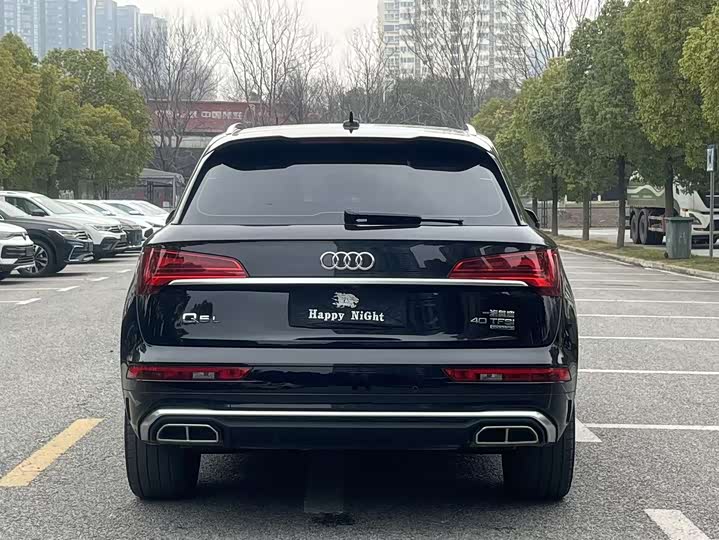 Фото 5 - Audi Q5L