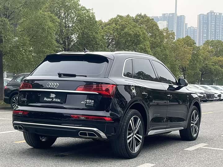 Фото 6 - Audi Q5L