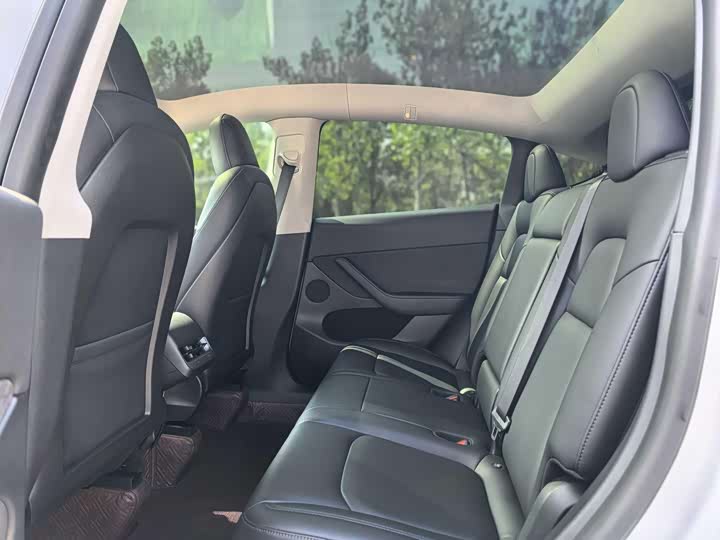 Фото 4 - Tesla Model Y