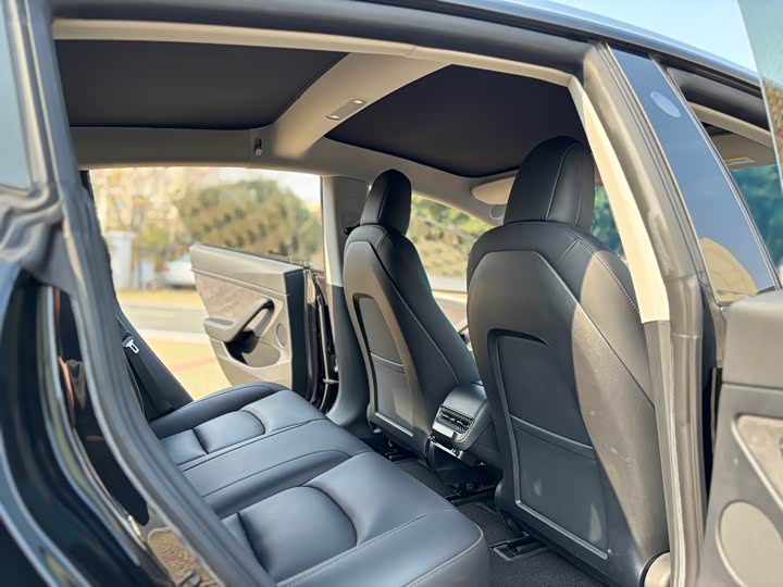 Фото 7 - Tesla Model 3