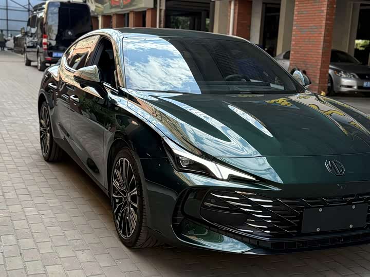 Фото 2 - MG Motor 7