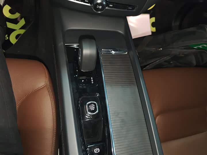 Фото 6 - Volvo XC60