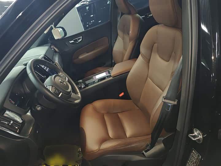 Фото 7 - Volvo XC60