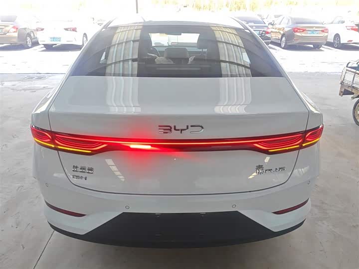 Фото 6 - BYD Qin Plus