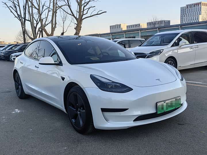 Фото 5 - Tesla Model 3
