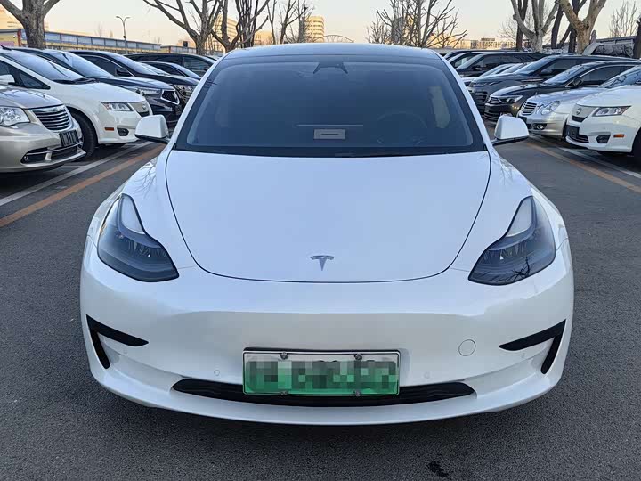 Фото 6 - Tesla Model 3