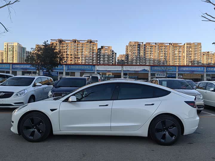Фото 7 - Tesla Model 3