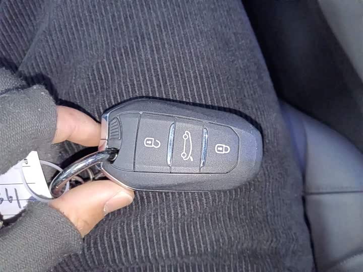 Фото 9 - Citroen C5 X