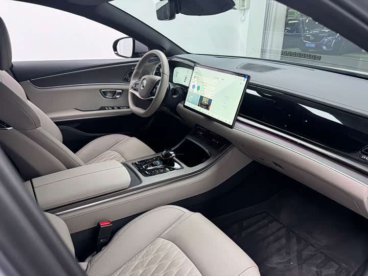 Фото 9 - BYD Han