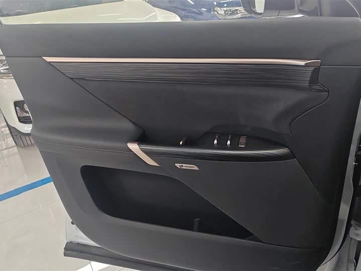 Фото 7 - Dongfeng Yipai eπ 008