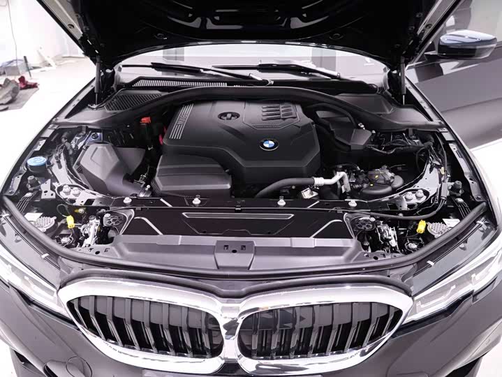 Фото 3 - BMW 3 Series