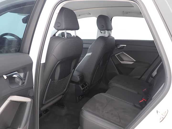 Фото 5 - Audi Q3