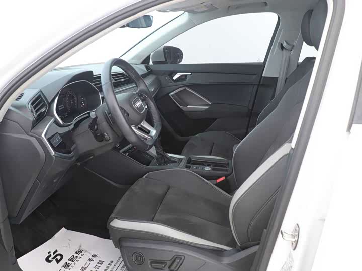 Фото 6 - Audi Q3