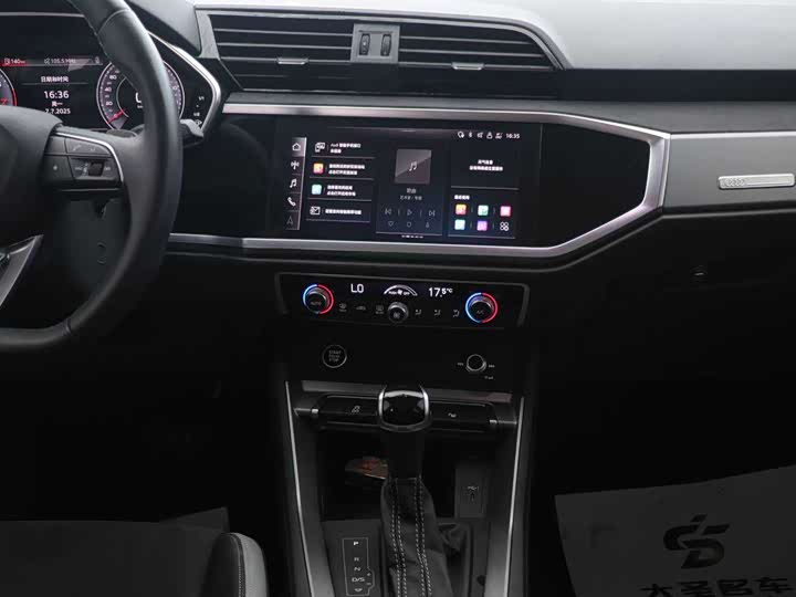 Фото 7 - Audi Q3