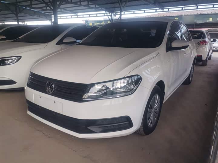 Фото 1 - Volkswagen Santana