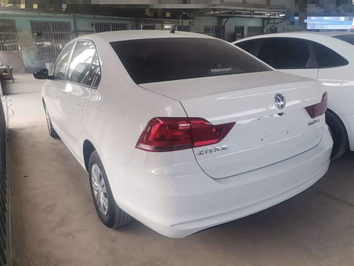 Фото 3 - Volkswagen Santana