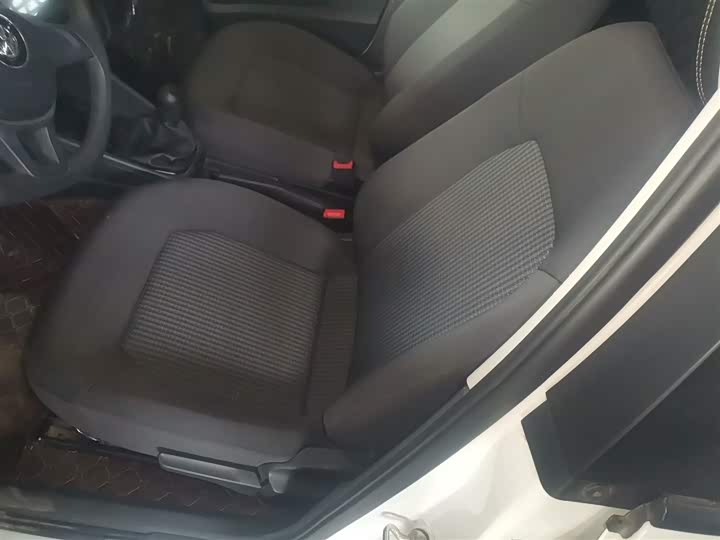 Фото 9 - Volkswagen Santana