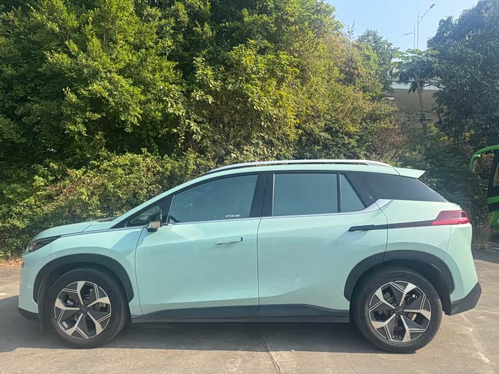 Фото 3 - GAC Aion V