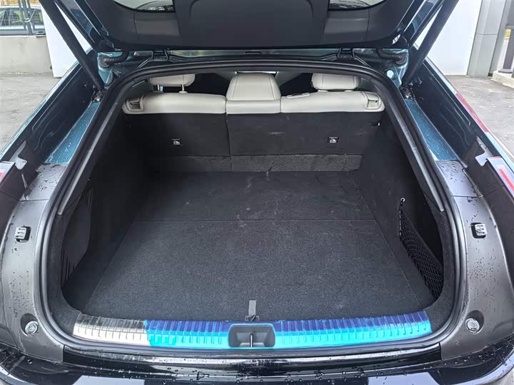 Фото 9 - XPeng P7