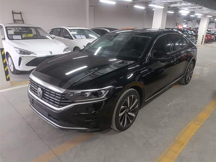 Фото 1 - Volkswagen Passat