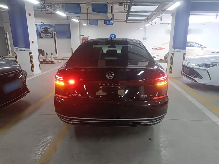 Фото 6 - Volkswagen Passat