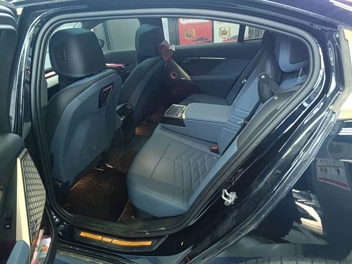 Фото 4 - BMW 5 Series