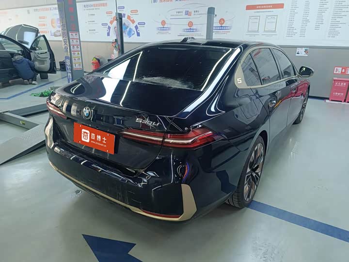 Фото 7 - BMW 5 Series