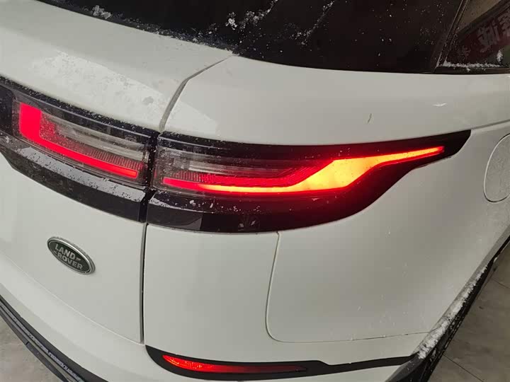 Фото 8 - Land Rover Range Rover Velar