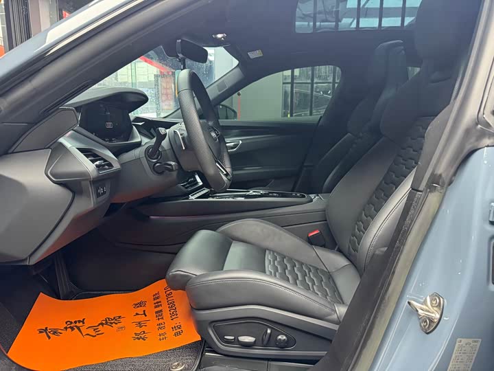 Фото 4 - Audi e-tron GT