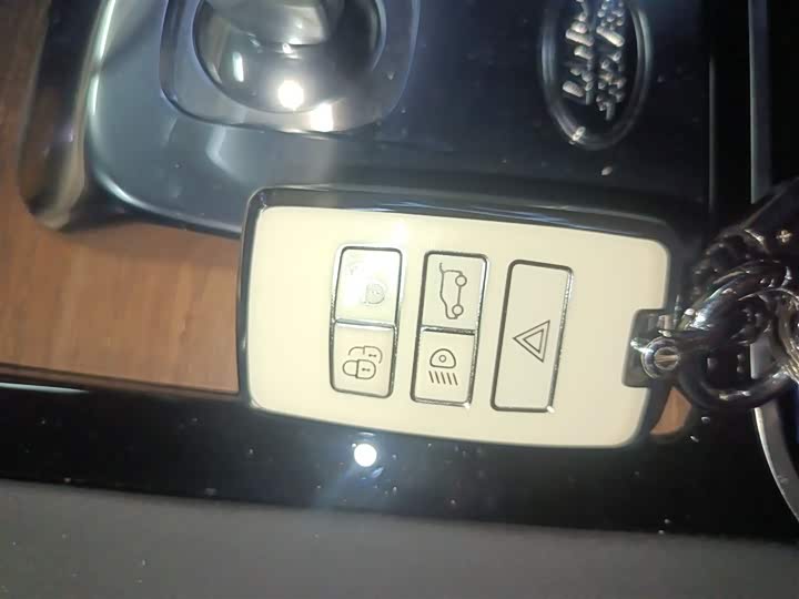 Фото 9 - Land Rover Discovery Sport