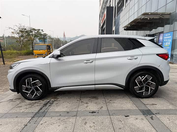 Фото 3 - BYD Yuan Plus